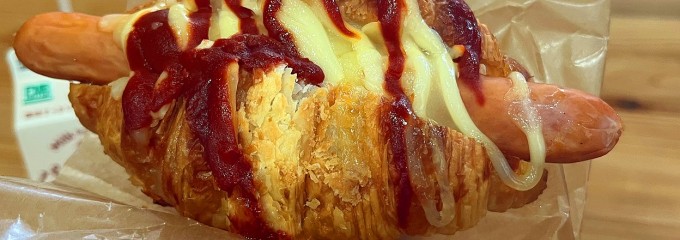 石窯パン工房サフラングループ BAKERY-SOCO Saffron（ベーカリー倉庫サフラン）福岡飯塚店