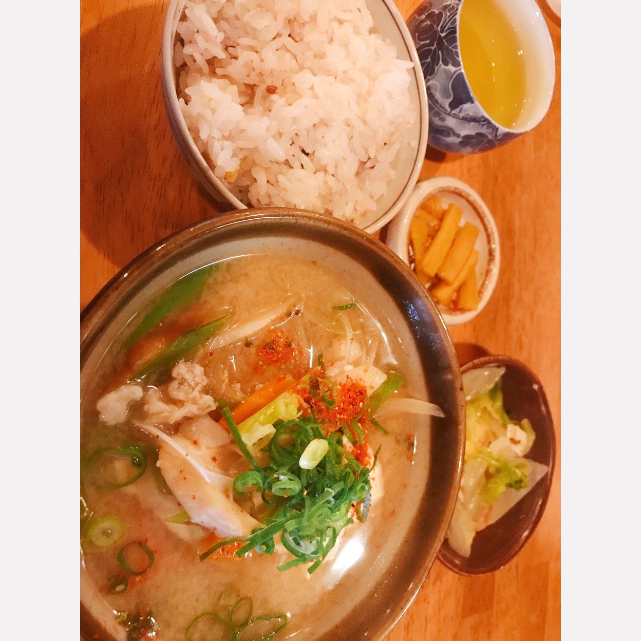 に こみ や 岳