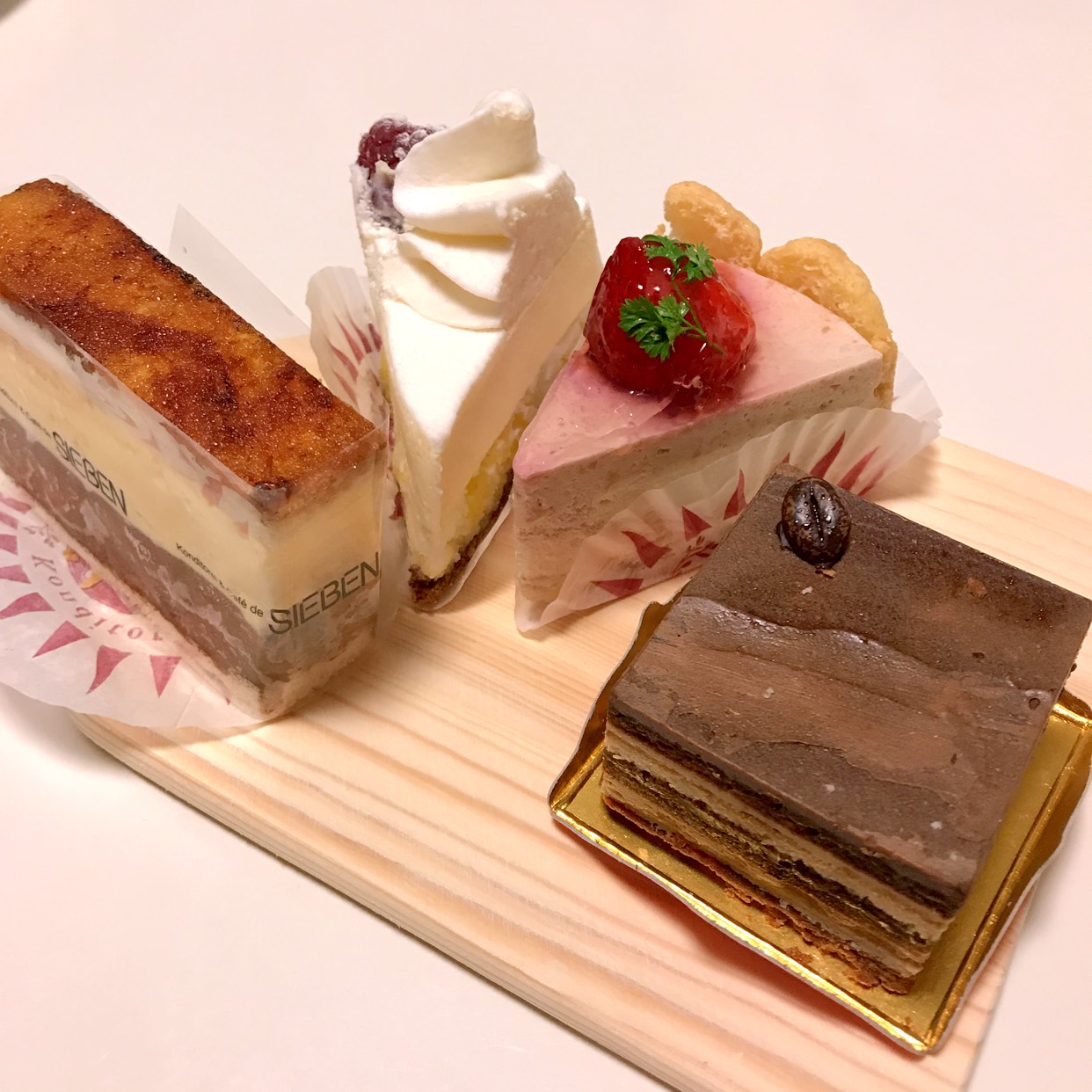 カフェ ド ジーベン 西区 商工センター入口駅 ケーキ ドーナツ