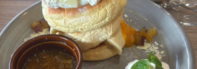 上野の森 パークサイドカフェ