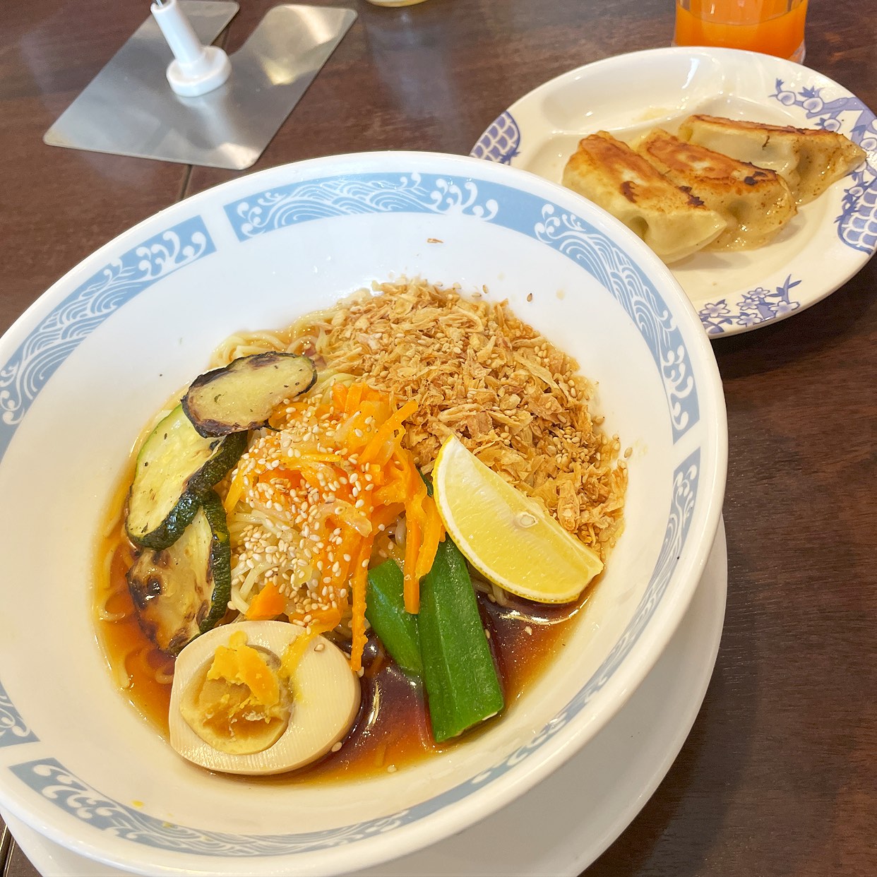 ガスト 磯子 店