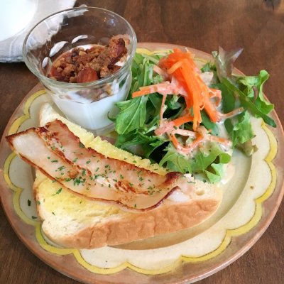 ツリー カフェ 穂積駅 カフェ