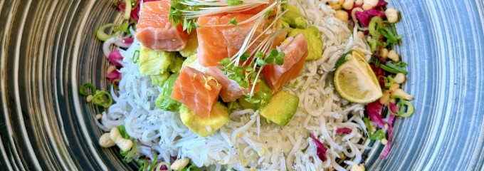 しらす食堂 じゃこ屋 七代目 山利 ニュウマン横浜