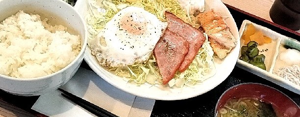 肉と魚の定食屋　はこざき