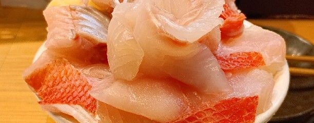 シハチ鮮魚店 狸COMICHI店