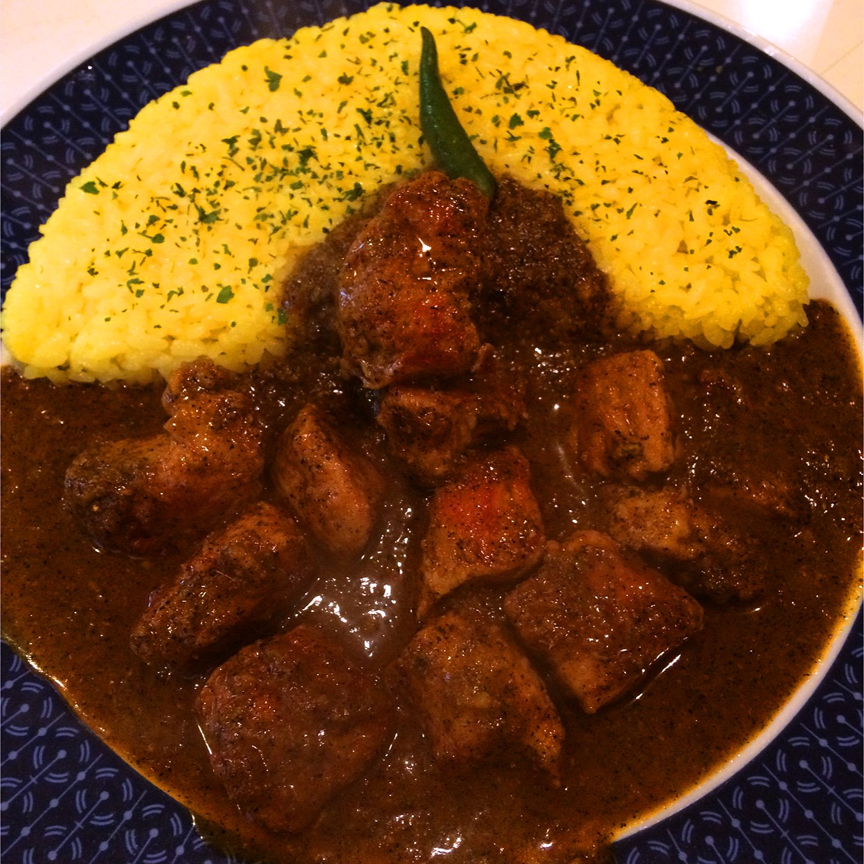 カレー の 店 マボロシ