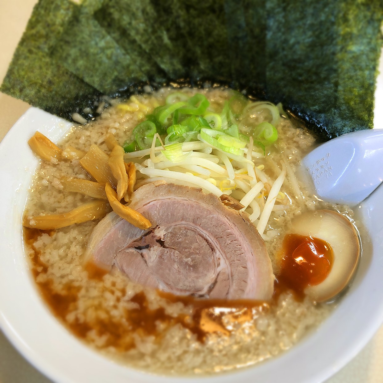 ラーメン めん 吉