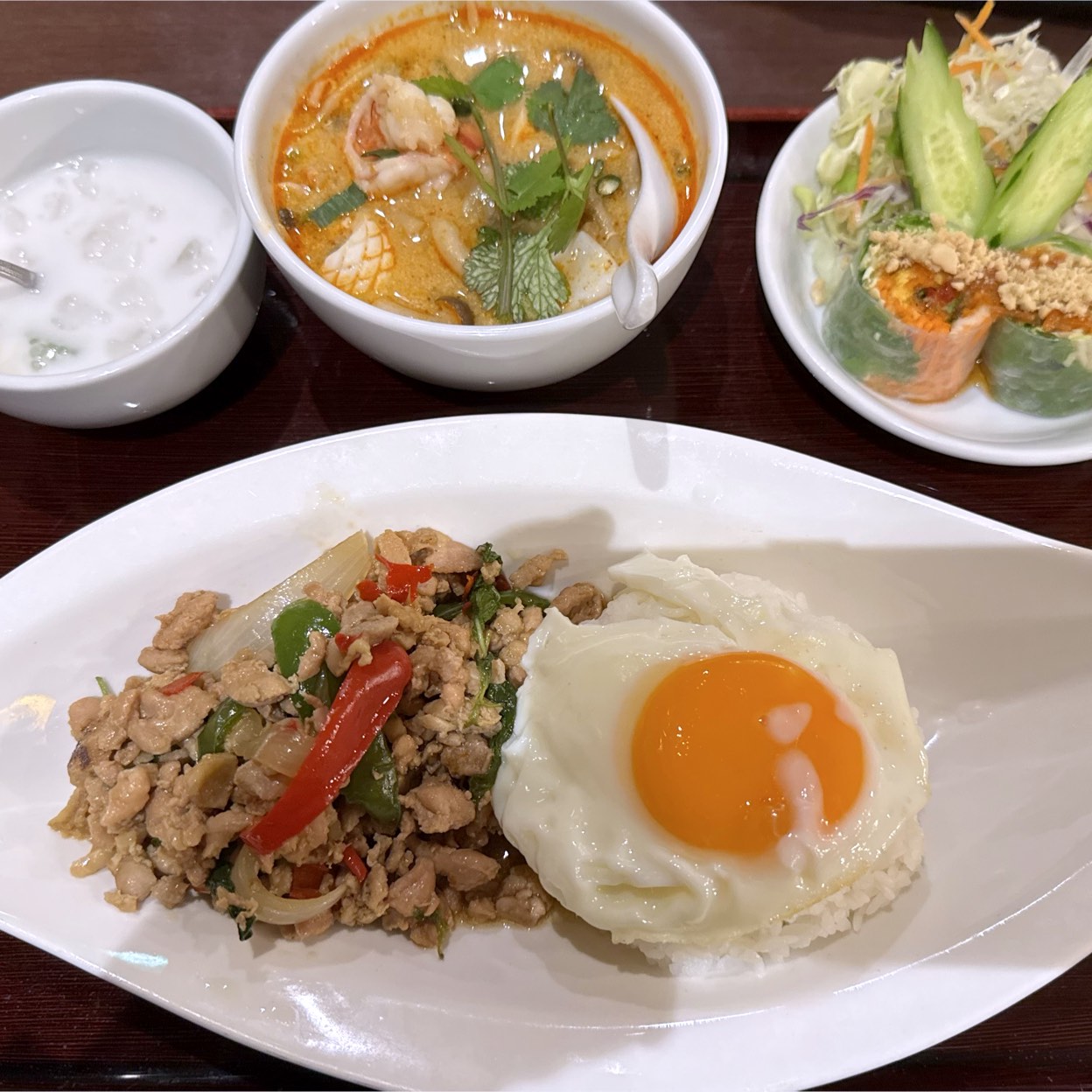 ジャスミン タイ コレド 室町