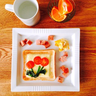 【朝食にほほえみを】みんなのお花トーストがほっこりかわいい！
