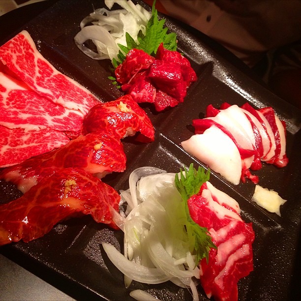 東京都内周辺のおすすめな馬肉専門店、馬刺し・焼肉・しゃぶしゃぶを堪能