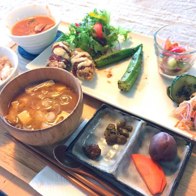 伊豆高原に来たらランチにおすすめの店 評判のテラスカフェや地元の海鮮丼など美味しいグルメ満載