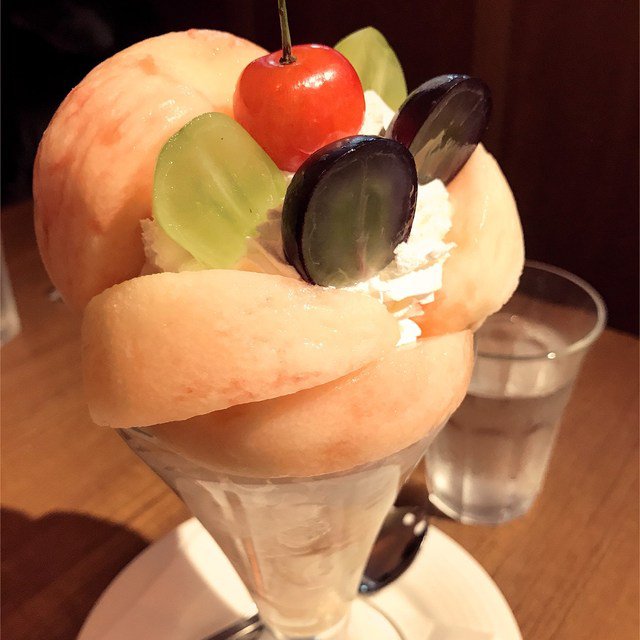 桃パフェ満開中 各地で旬の桃パフェ体験が続々報告 フォトジェニックすぎるおすすめ店ランキング Page 3 3ページ目