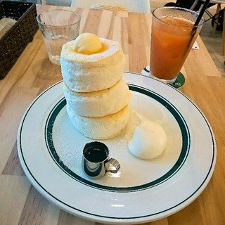 福岡天神のおしゃれカフェ 美味しい話題のデザートを食べよう ゆっくり出来るお店人気ランキング